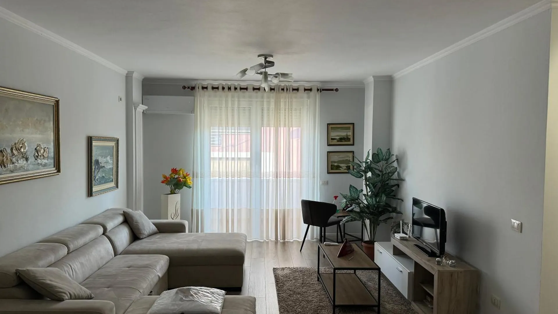 Tranquil Urban Apartment Tirana 0*,  Albania